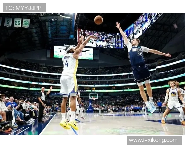 穆迪全场狂砍32分4篮板3抢断8记三分助勇士赢球成队内第二得分手